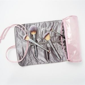 It Cosmetics Heavenly Luxe 4 pc Brush Set & Roll